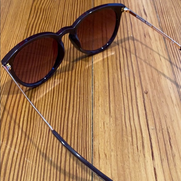 Michael Kors Sunglasses. - Picture 6 of 8